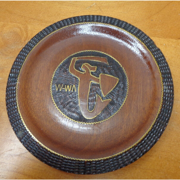 Handmade Wood Dish Trinket Carved Poland Warsaw Syrenka Protector Goddess 4.25" - Picture 1 of 5